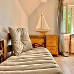Wies Sielska Anielska Slonecznik - Caloroczny Mazurski Dom Na Duzej Dzialce Holiday home Pasym